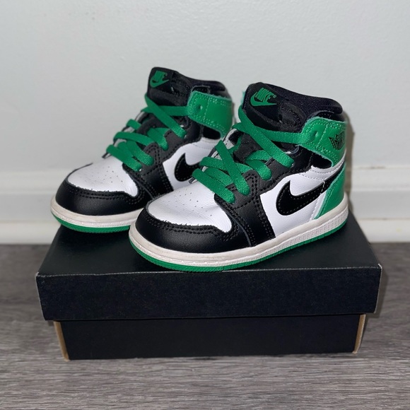 SOLD 🍀Lucky Green🍀 Jordan 1 6C - Picture 1 of 6